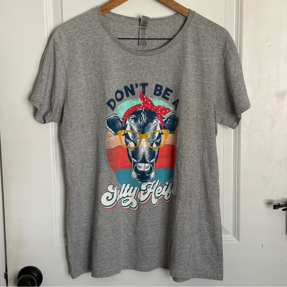 Don't Be a Salty Heifer T-Shirt Cow in Glasses - Size XL